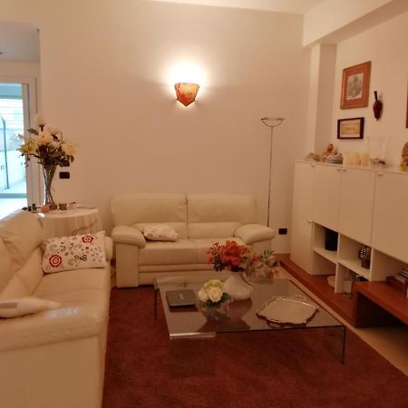 Casa Lauretta - Terrazza - Garage Wifi E Bici Gratuite Villa Lecce Exteriör bild