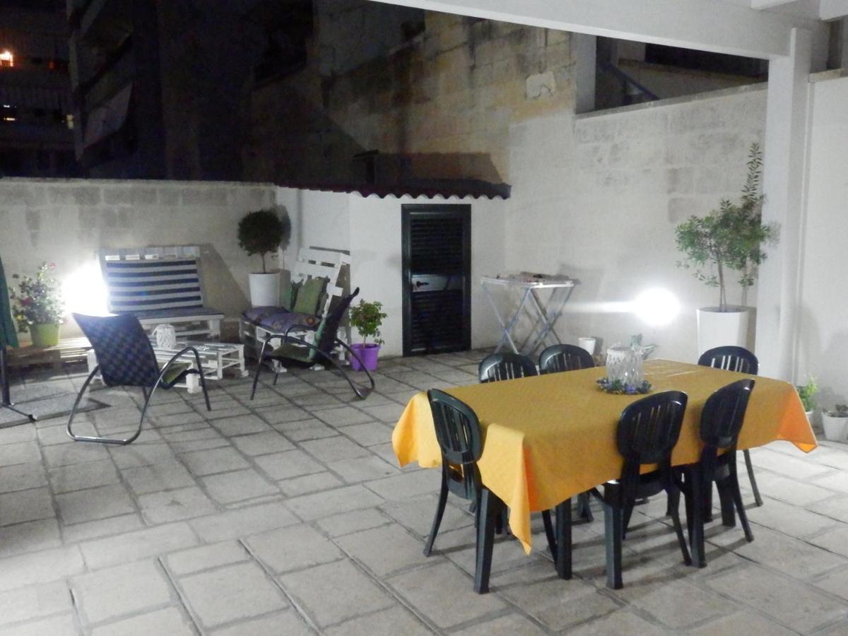 Casa Lauretta - Terrazza - Garage Wifi E Bici Gratuite Villa Lecce Exteriör bild